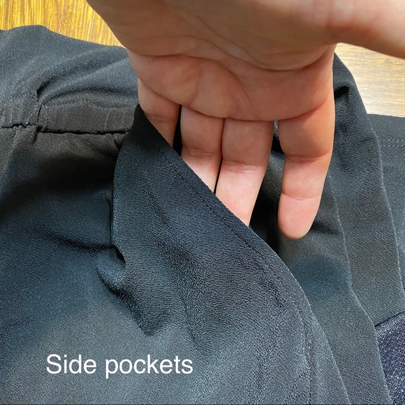 Karen Kane Sparkle Starlight Silver / Black
Cold Shoulder Jumpsuit
Size S - Picture 9 of 15